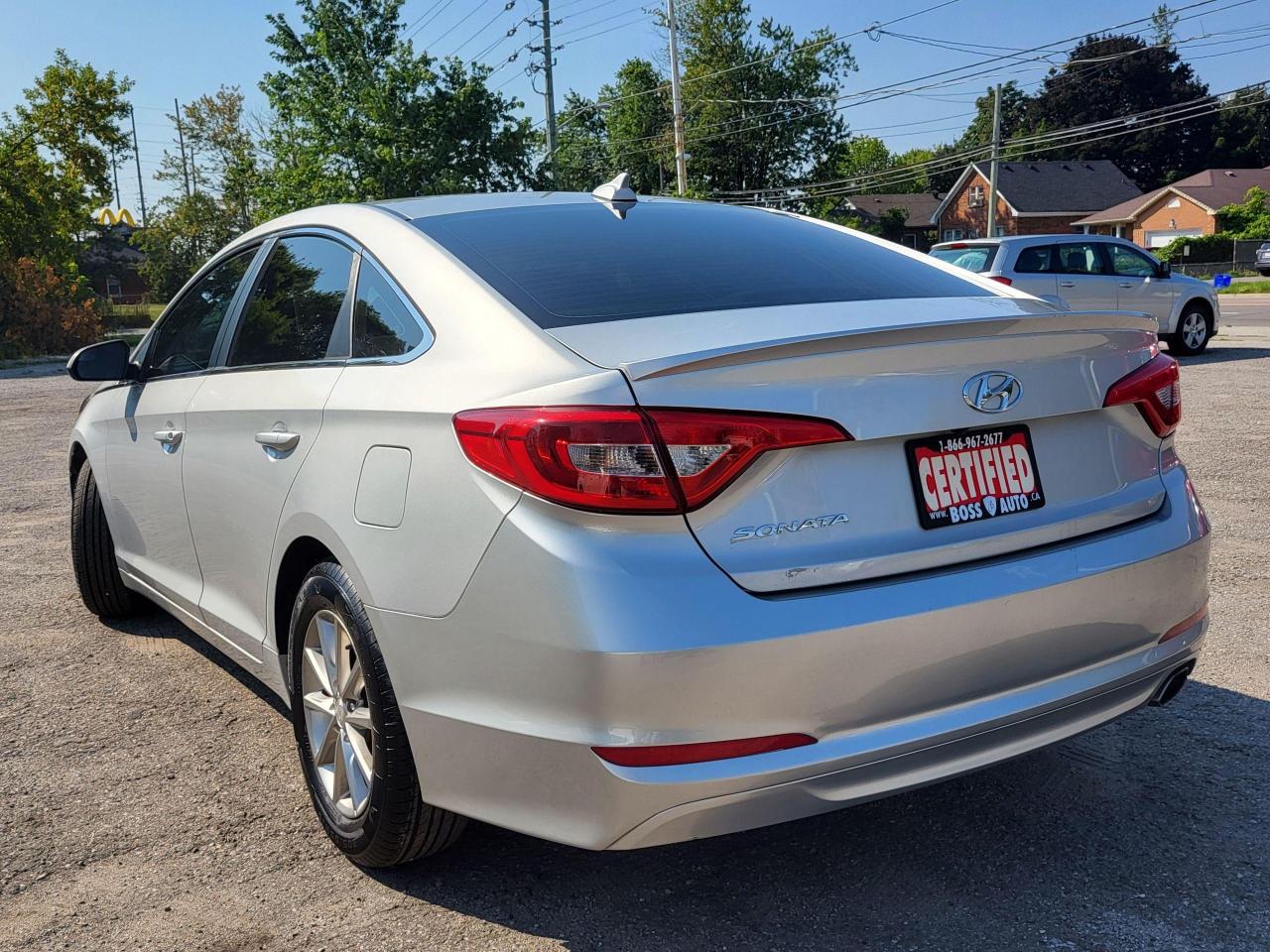 2016 Hyundai Sonata SE Photo2