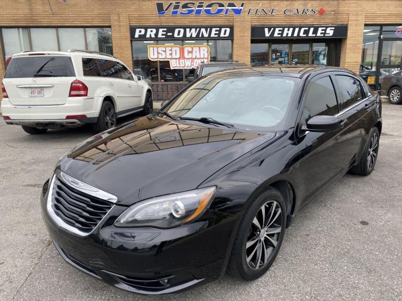 2014 Chrysler 200 S - Photo #1