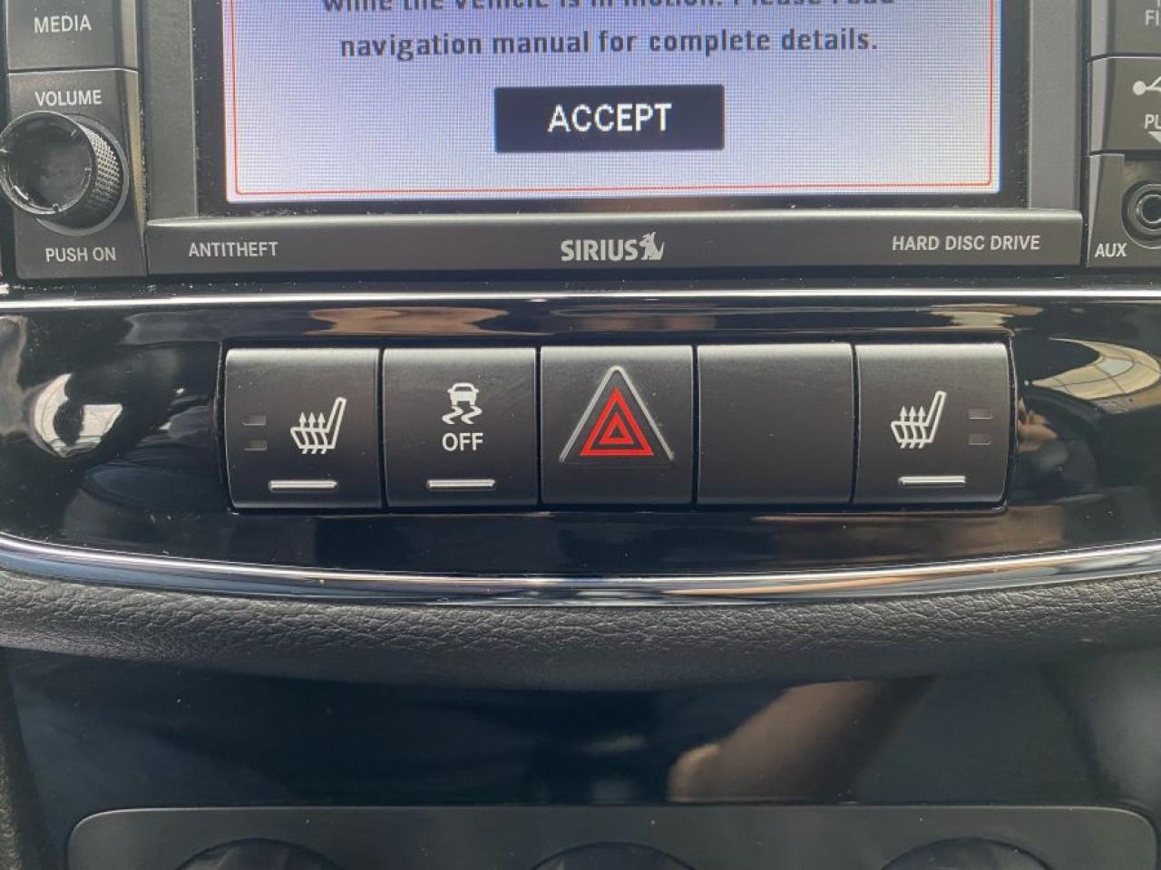 2014 Chrysler 200 S - Photo #15
