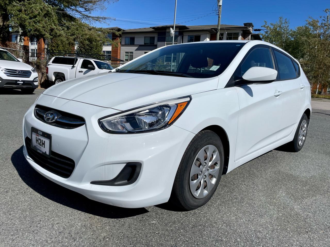 2016 Hyundai Accent 5DR HB AUTO GL Photo0