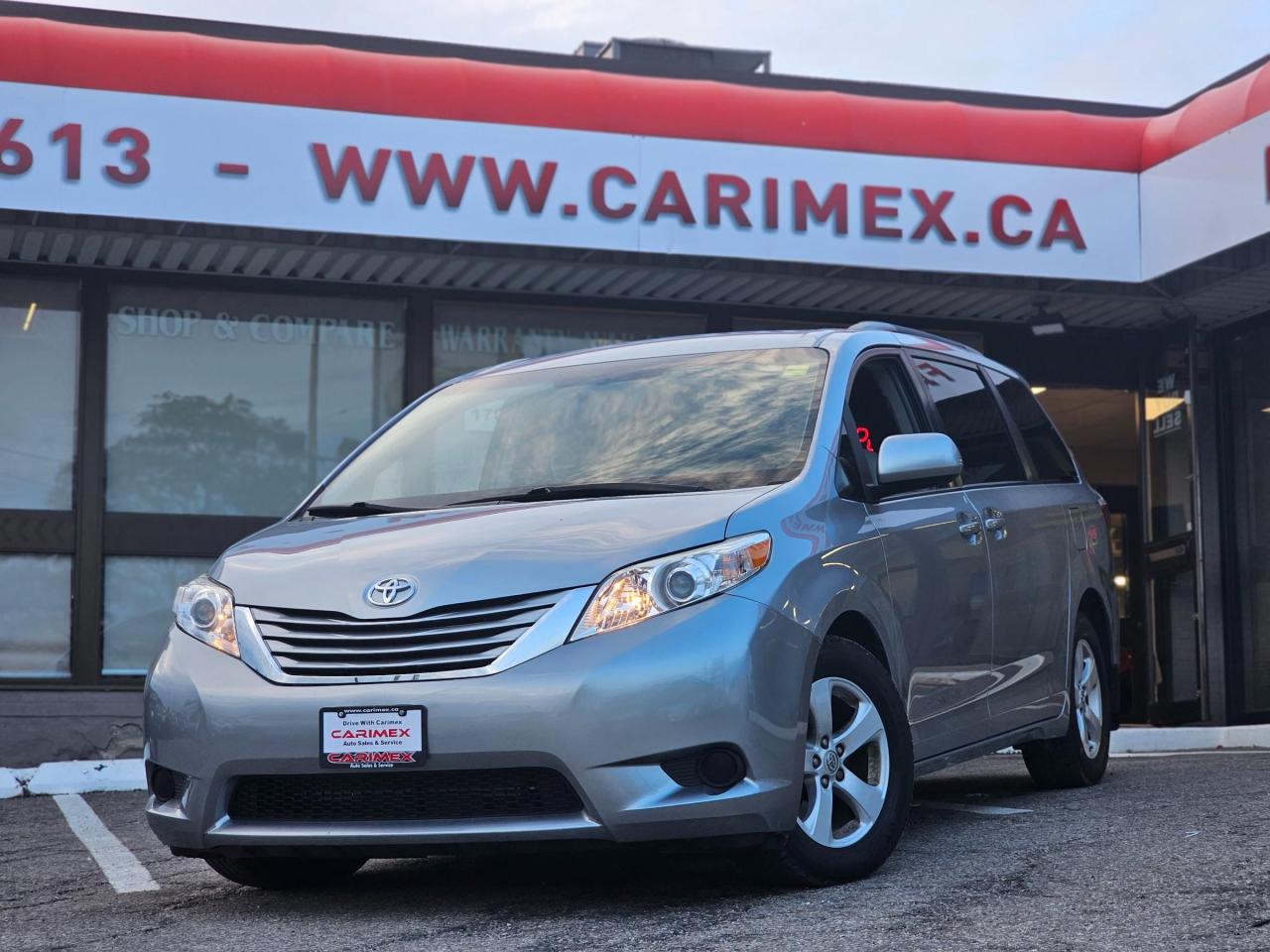 Used 2017 Toyota Sienna LE 8 Passenger *** SALE Pending *** for sale in Waterloo, ON