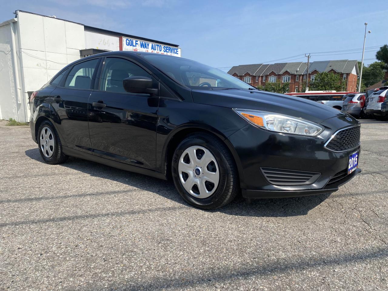 2015 Ford Focus Accident Free/Automatic/Gas Saver/BT/Backup Camera - Photo #4