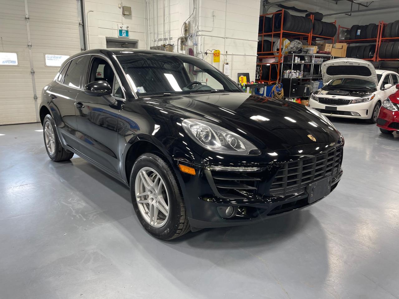 2015 Porsche Macan S - Photo #7