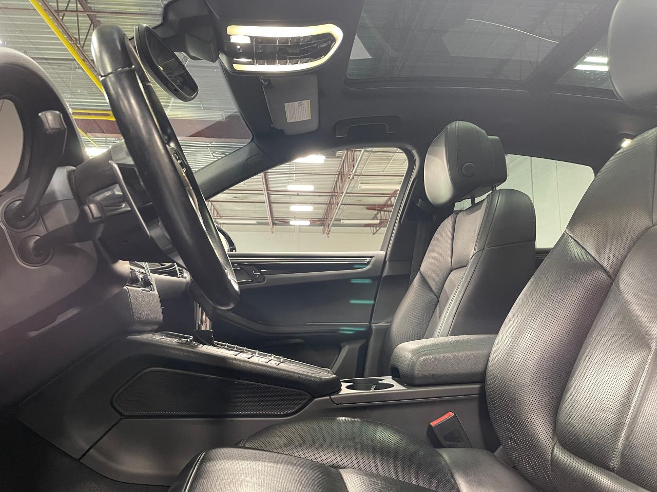 2015 Porsche Macan S - Photo #13