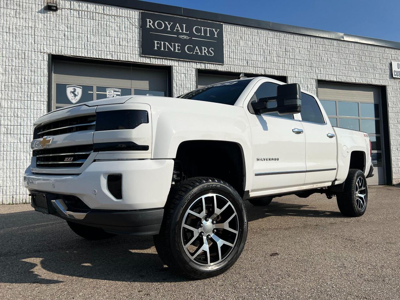 2016 Chevrolet Silverado 1500 4WD Crew Cab 153.0" LTZ w/2LZ Z71/ Rough Country