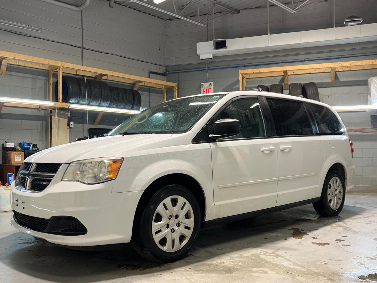 Used 2015 Dodge Grand Caravan SXT * Navigation * Over Head DVD Player *  Stow N Go * Back Up Camera * Dual Climate Control * Rear Climate Control * Cruise Control * Steering Wheel for sale in Cambridge, ON