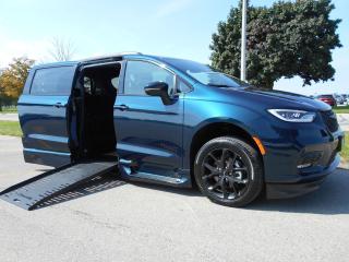 Used 2023 Chrysler Pacifica Touring L 