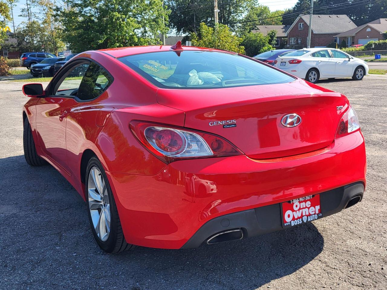 2012 Hyundai Genesis Coupe 2.0T Premium Photo2