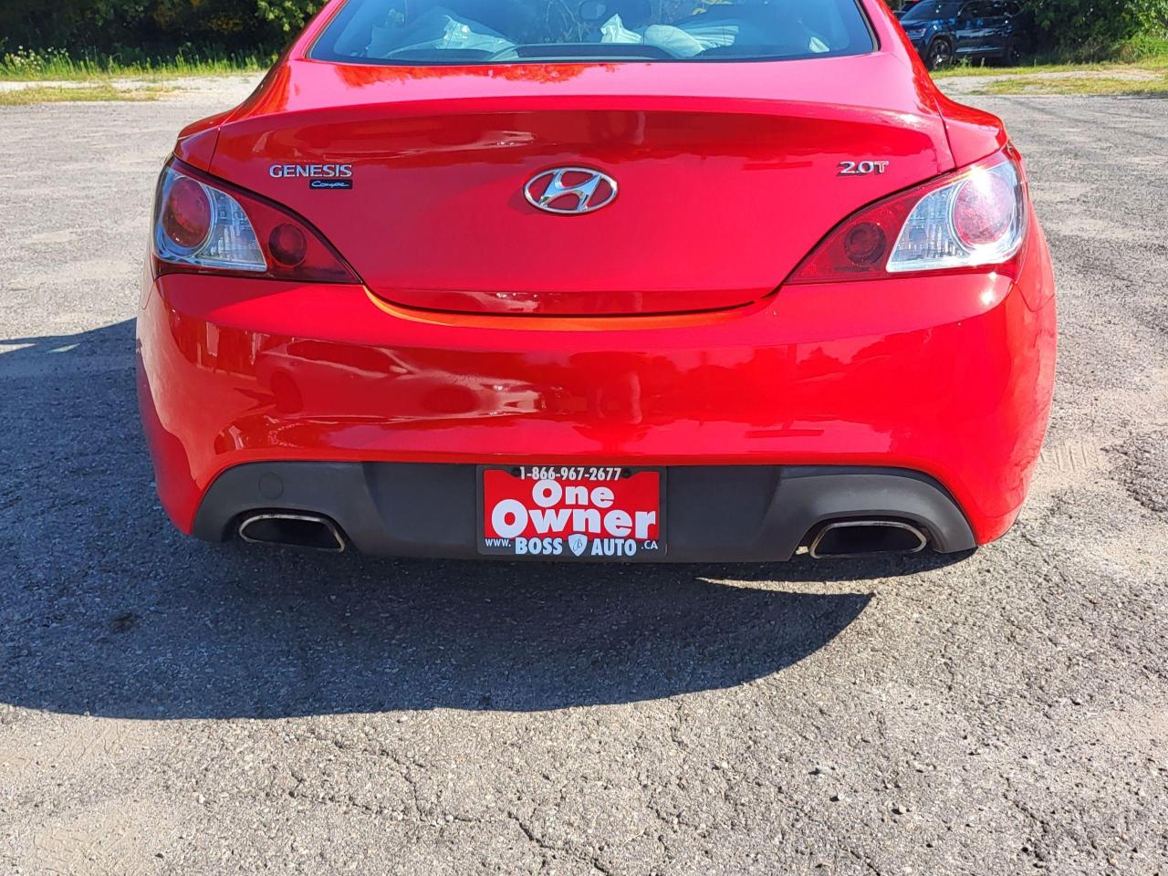 2012 Hyundai Genesis Coupe 2.0T Premium Photo3