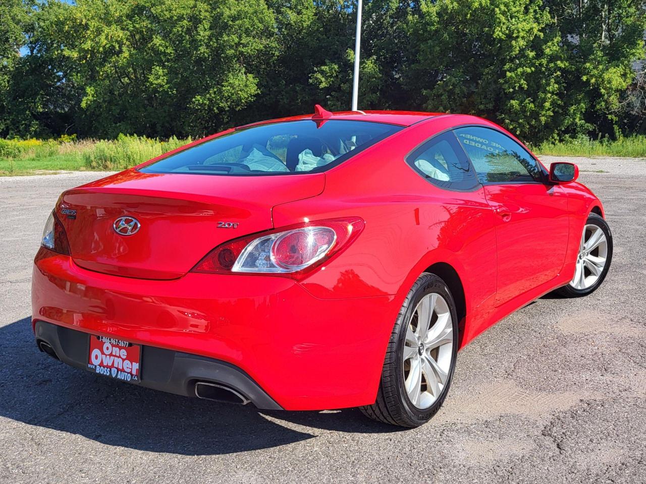 2012 Hyundai Genesis Coupe 2.0T Premium Photo4