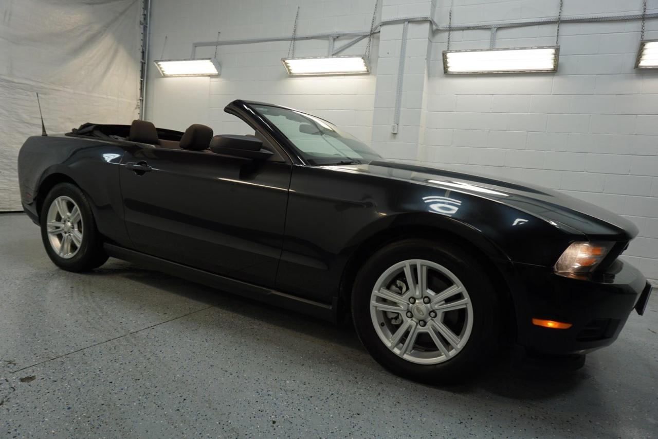 2011 Ford Mustang V6 3.7L CONVERTIBLE *ACCIDENT FREE* CERTIFIED CRUISE CONTROL ALLOYS - Photo #31