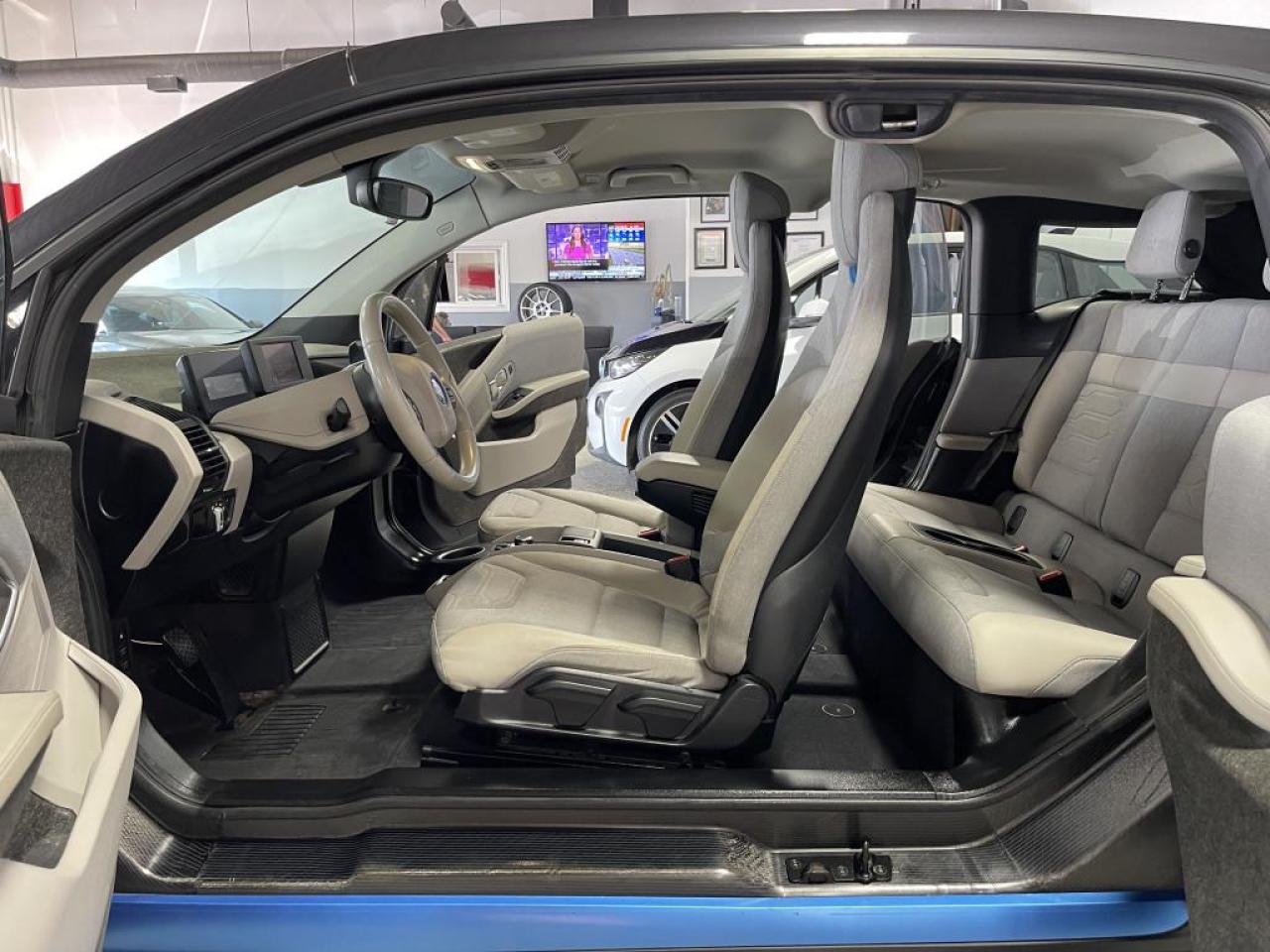 2014 BMW i3 w/Range Extender|NAVIGATION|PARKING SENSORS|FAST CHARGE Photo2