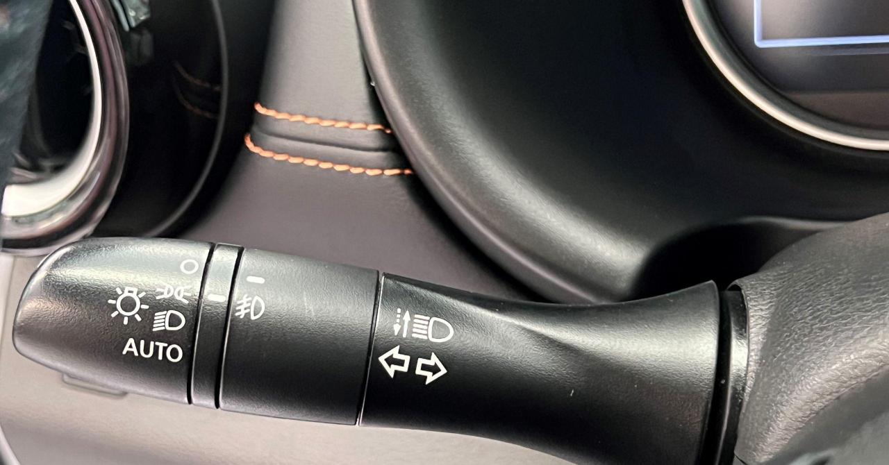 2019 Nissan Kicks SR+Leather+ApplePlay+BlindSpot+CLEAN CARFAX Photo126