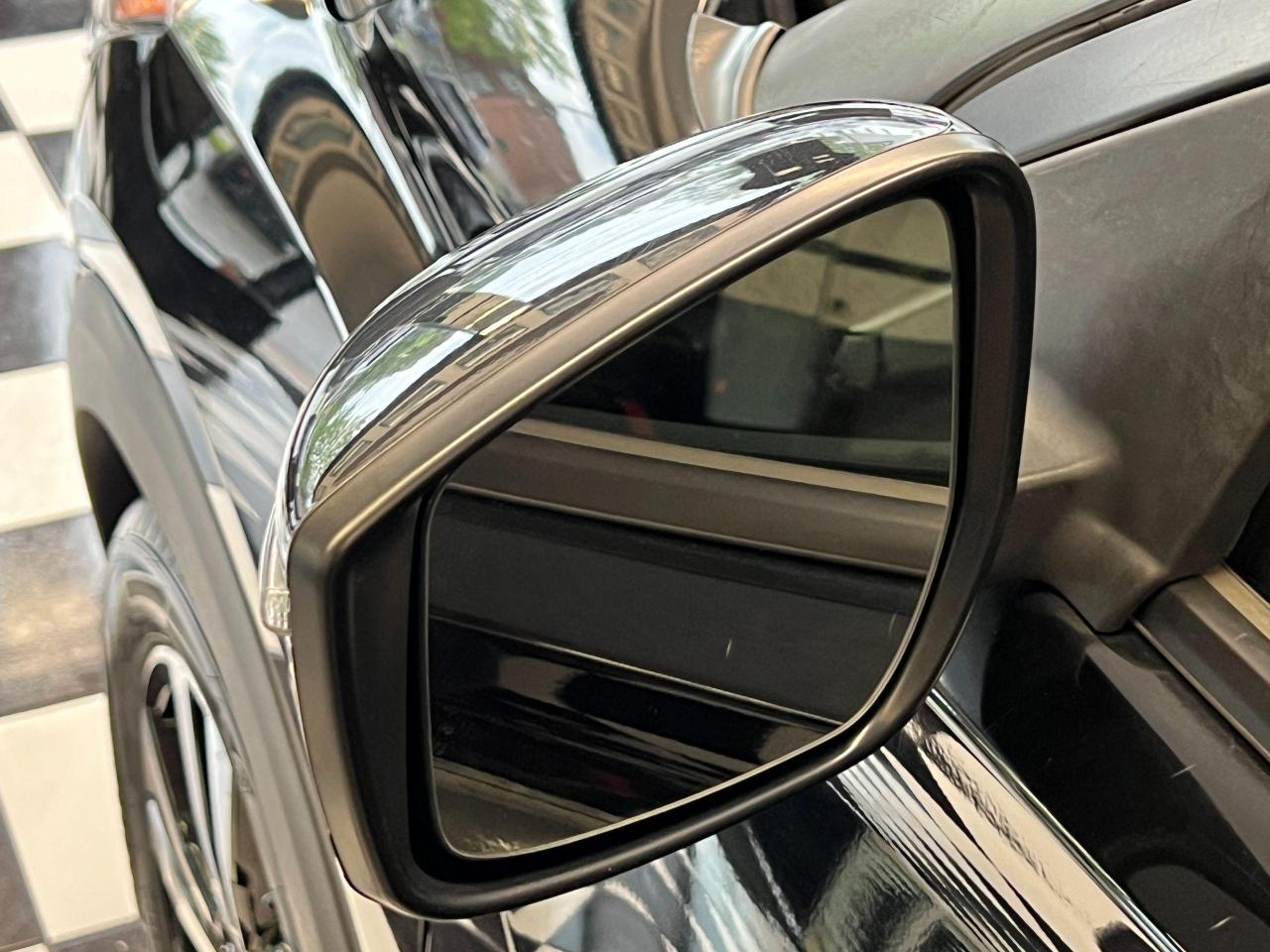 2019 Nissan Kicks SR+Leather+ApplePlay+BlindSpot+CLEAN CARFAX Photo136