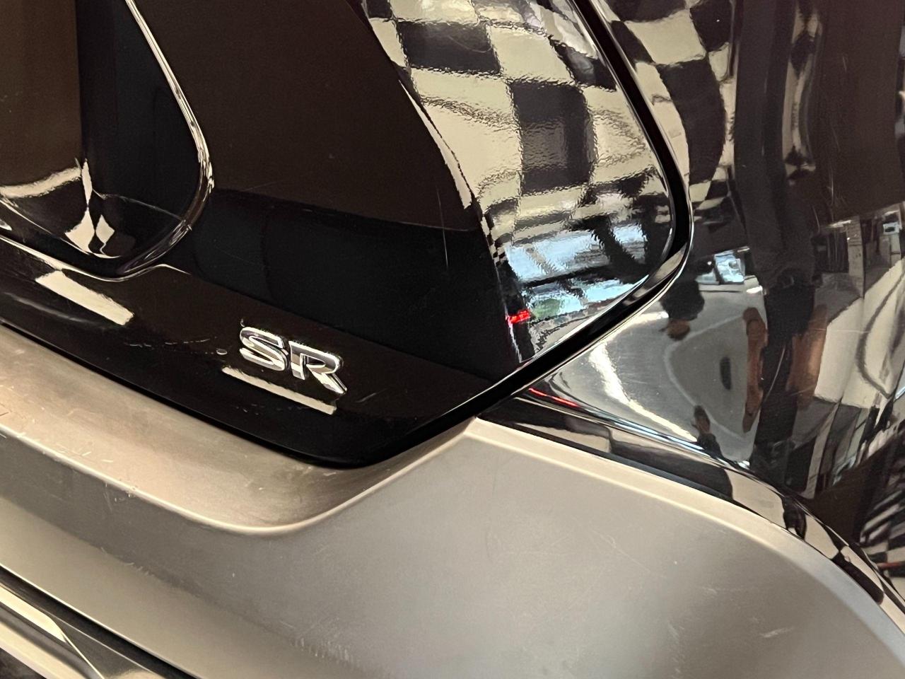 2019 Nissan Kicks SR+Leather+ApplePlay+BlindSpot+CLEAN CARFAX Photo142