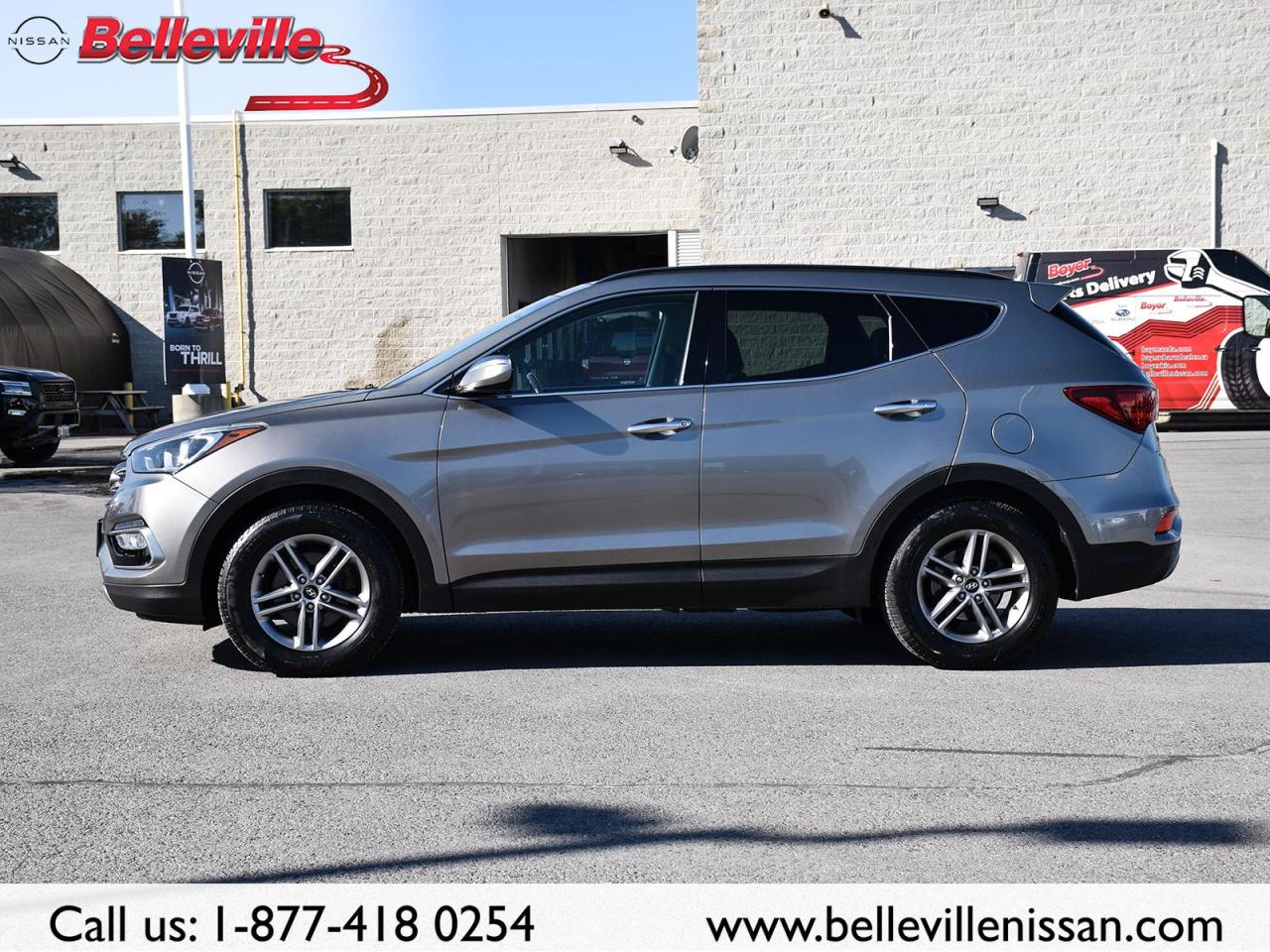2018 Hyundai Santa Fe Sport SE- AWD, Clean, Leather, Sunroof, heated seats. Photo