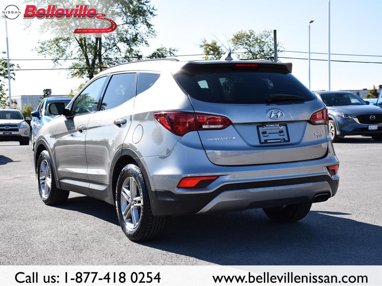 2018 Hyundai Santa Fe Sport SE- AWD, Clean, Leather, Sunroof, heated seats. Photo
