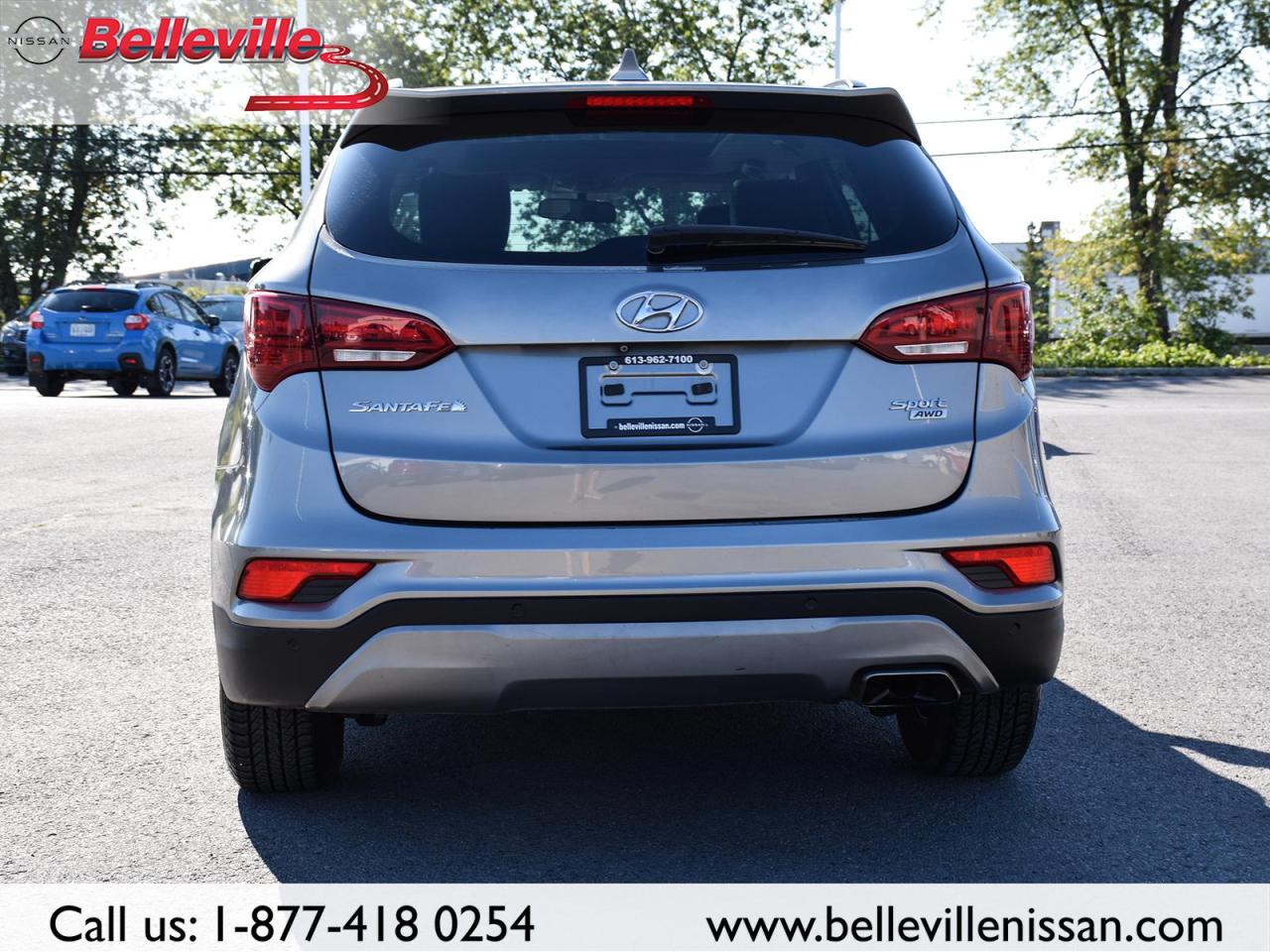 2018 Hyundai Santa Fe Sport SE- AWD, Clean, Leather, Sunroof, heated seats. Photo4