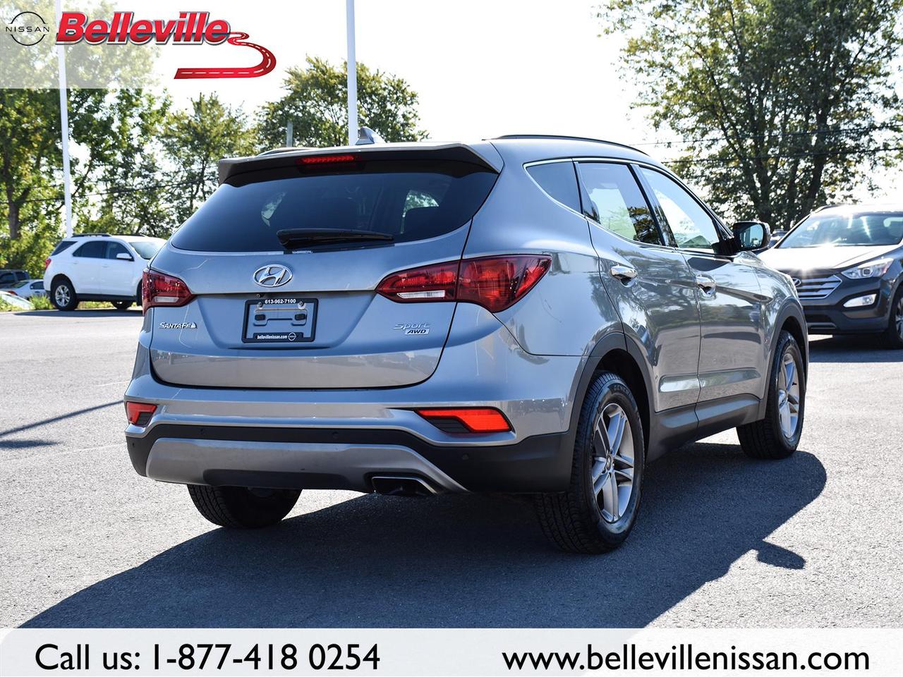 2018 Hyundai Santa Fe Sport SE- AWD, Clean, Leather, Sunroof, heated seats. Photo