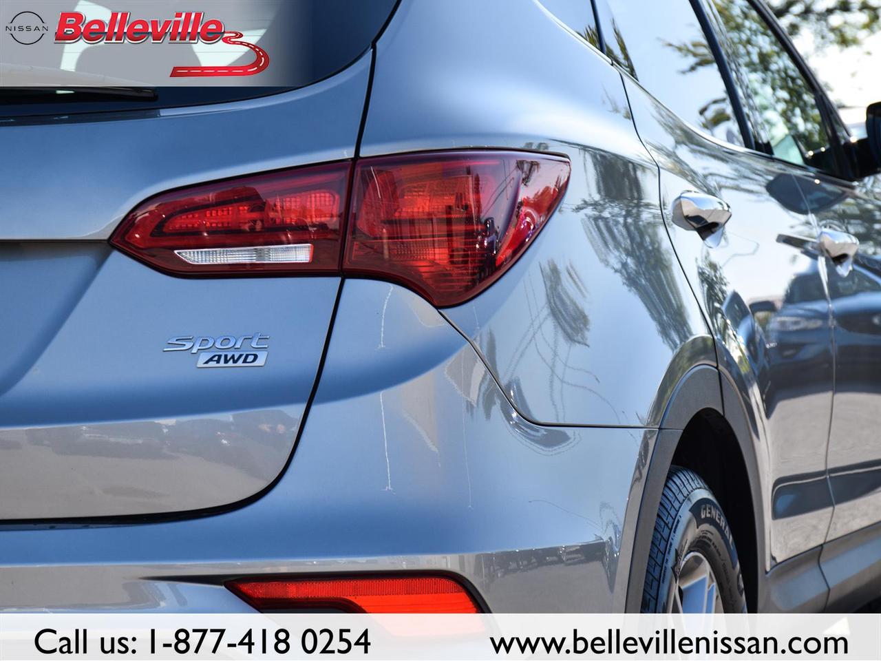 2018 Hyundai Santa Fe Sport SE- AWD, Clean, Leather, Sunroof, heated seats. Photo