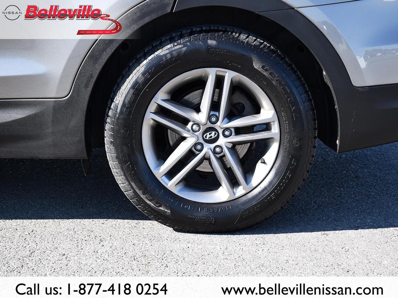 2018 Hyundai Santa Fe Sport SE- AWD, Clean, Leather, Sunroof, heated seats. Photo