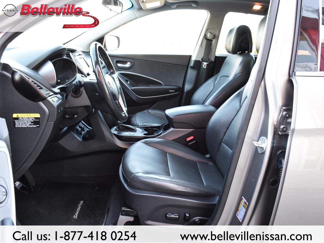 2018 Hyundai Santa Fe Sport SE- AWD, Clean, Leather, Sunroof, heated seats. Photo