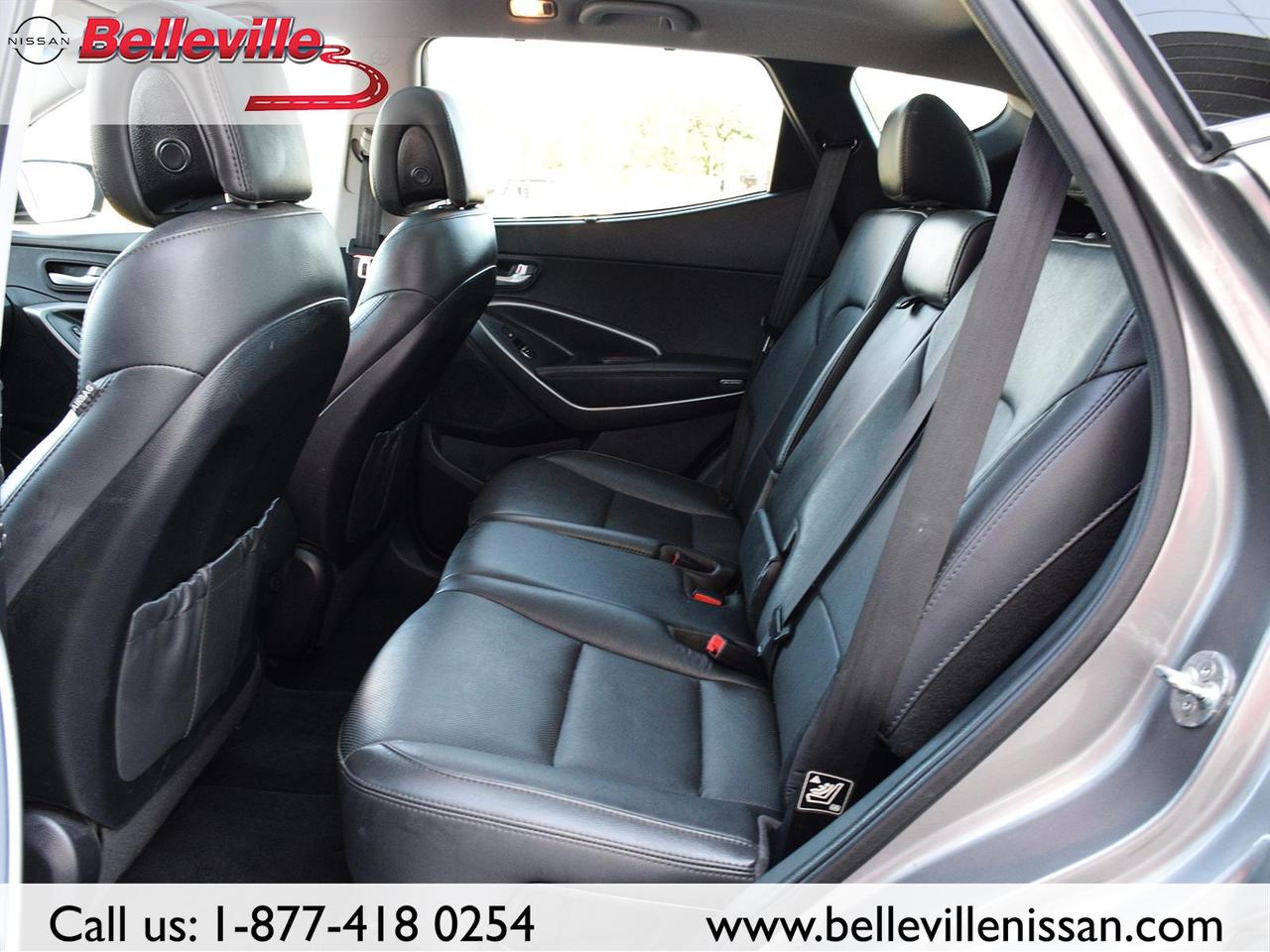 2018 Hyundai Santa Fe Sport SE- AWD, Clean, Leather, Sunroof, heated seats. Photo