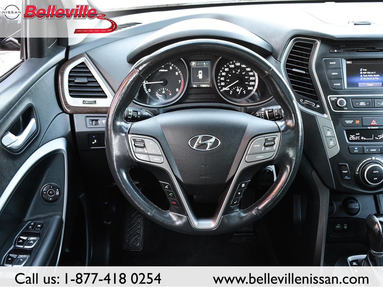 2018 Hyundai Santa Fe Sport SE- AWD, Clean, Leather, Sunroof, heated seats. Photo
