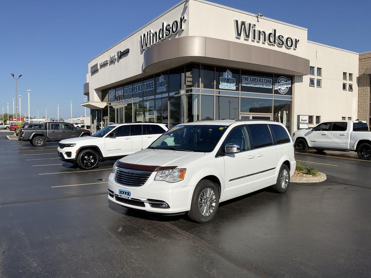 Used 2016 Chrysler Town & Country TOURING for sale in Windsor, ON