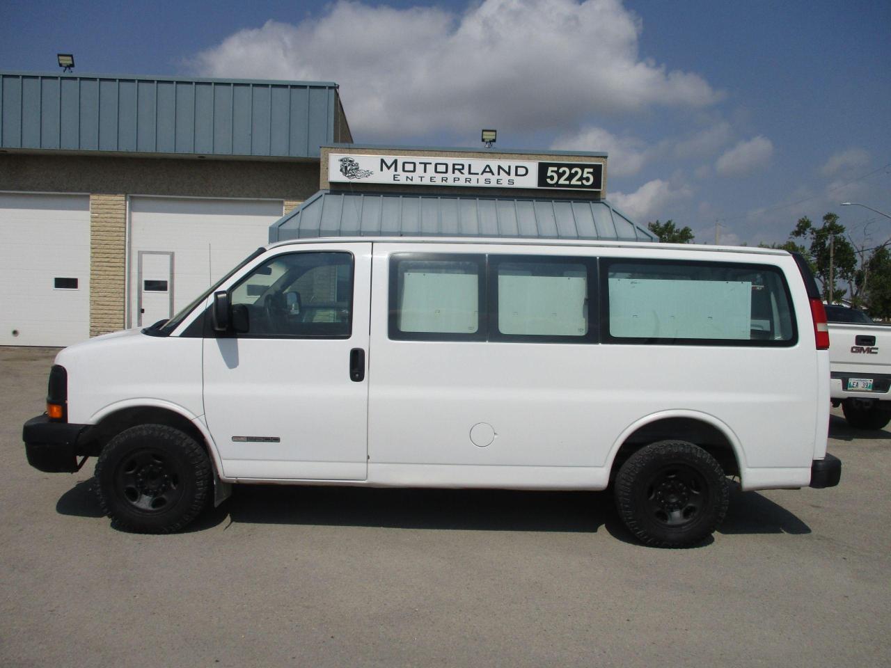 Used 2006 GMC Savana  for sale in Headingley, MB