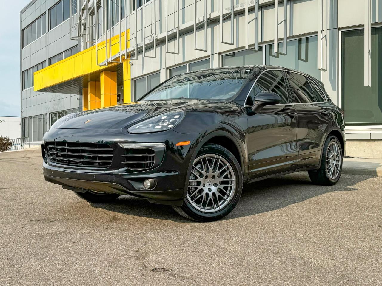 Used 2015 Porsche Cayenne S TURBO AWD | LEATHER | MOONROOF | $0 DOWN for sale in Calgary, AB