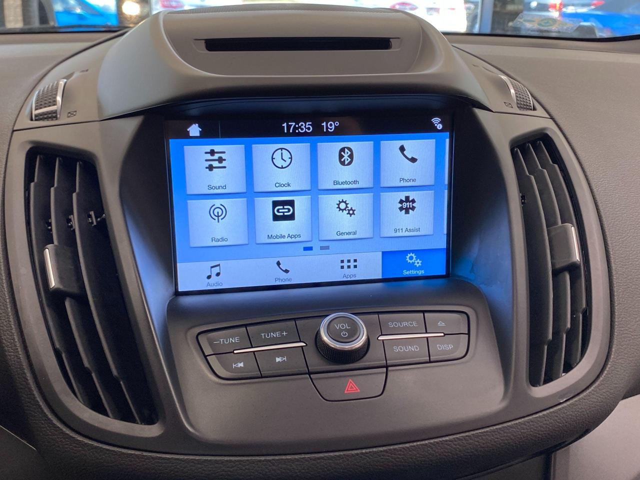 2017 Ford Escape SE 4WD+New Tires & Brakes+ApplePlay+CLEAN CARFAX Photo91