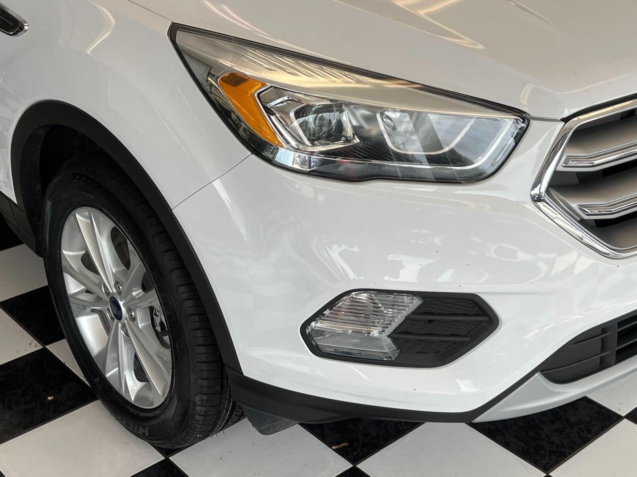 2017 Ford Escape SE 4WD+New Tires & Brakes+ApplePlay+CLEAN CARFAX Photo97
