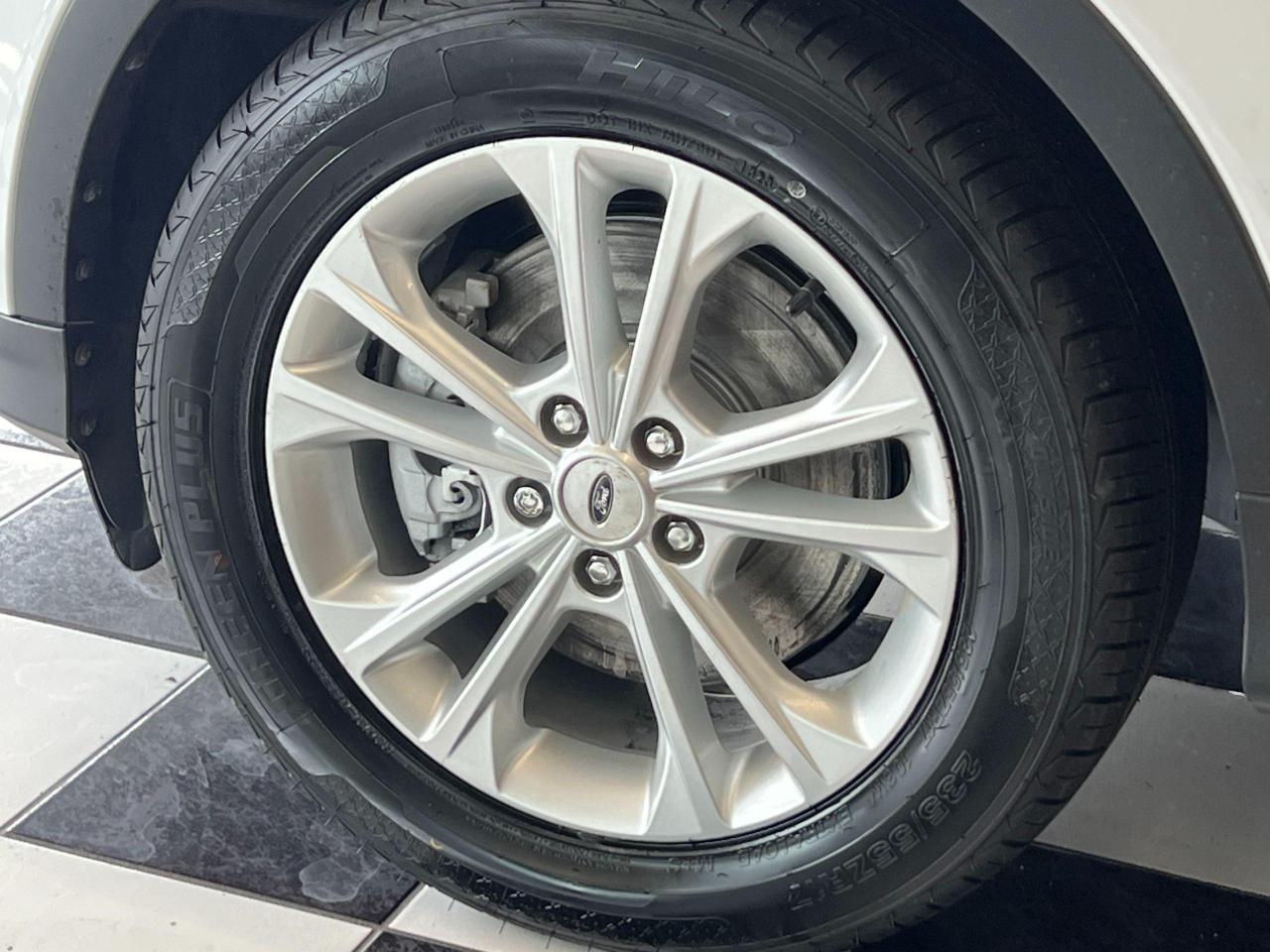 2017 Ford Escape SE 4WD+New Tires & Brakes+ApplePlay+CLEAN CARFAX Photo109