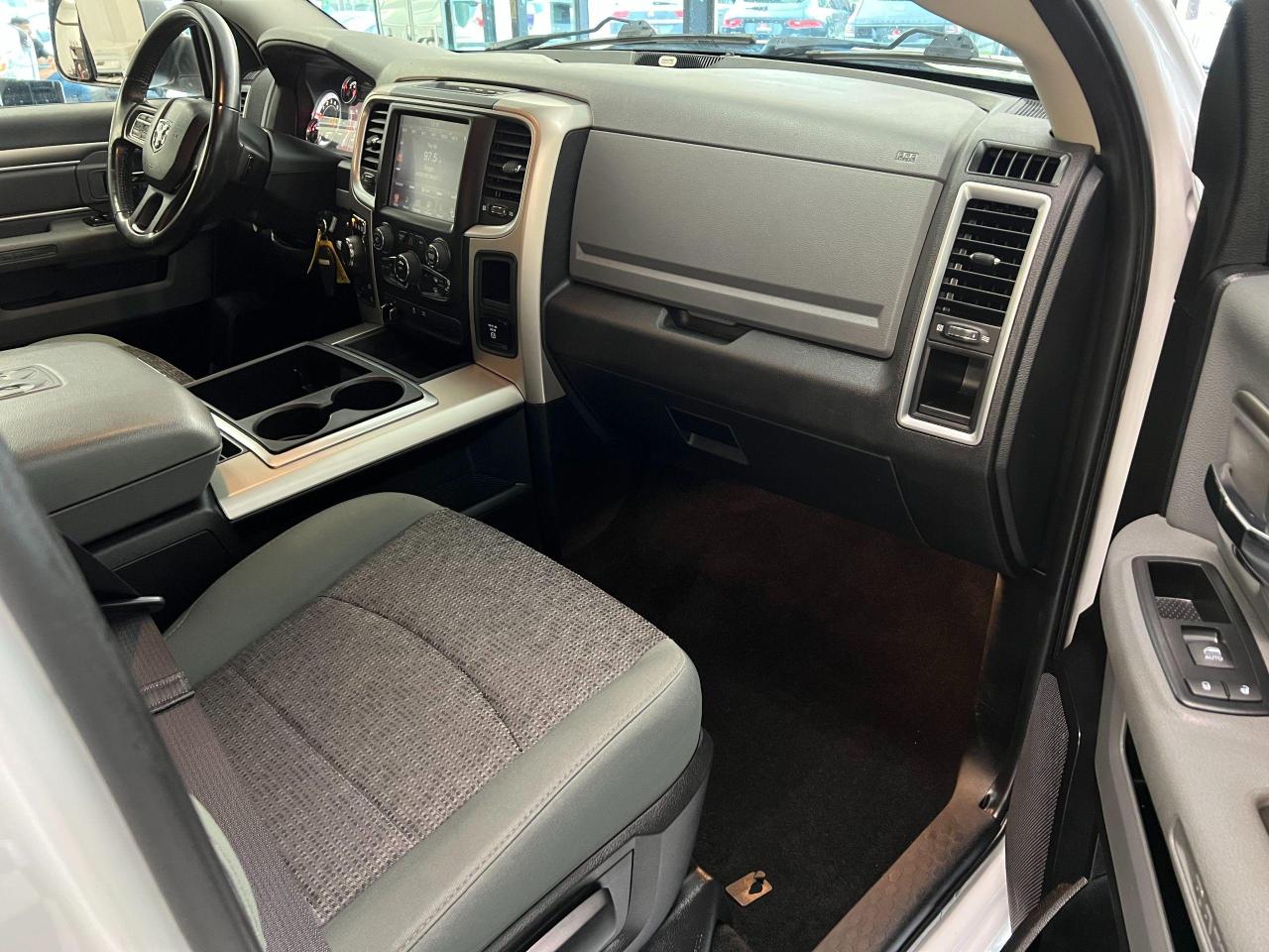 2015 RAM 1500 Outdoorsman 3.0L Diesel 4x4 CREW+Camera+A/C Photo97