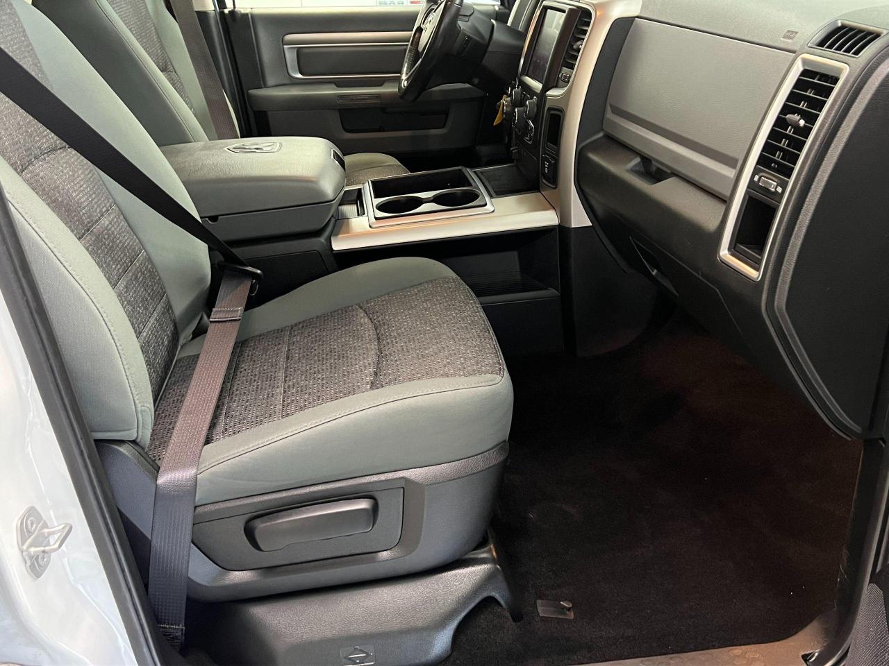 2015 RAM 1500 Outdoorsman 3.0L Diesel 4x4 CREW+Camera+A/C - Photo #22