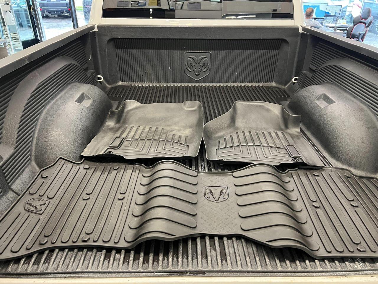 2015 RAM 1500 Outdoorsman 3.0L Diesel 4x4 CREW+Camera+A/C Photo102