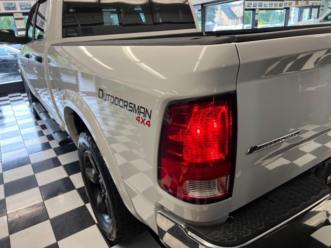 2015 RAM 1500 Outdoorsman 3.0L Diesel 4x4 CREW+Camera+A/C - Photo #42
