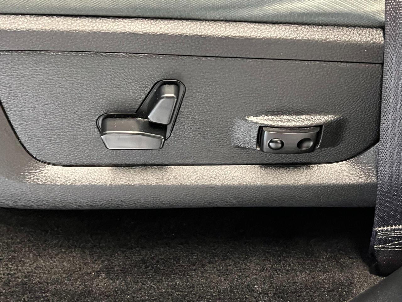2015 RAM 1500 Outdoorsman 3.0L Diesel 4x4 CREW+Camera+A/C - Photo #44