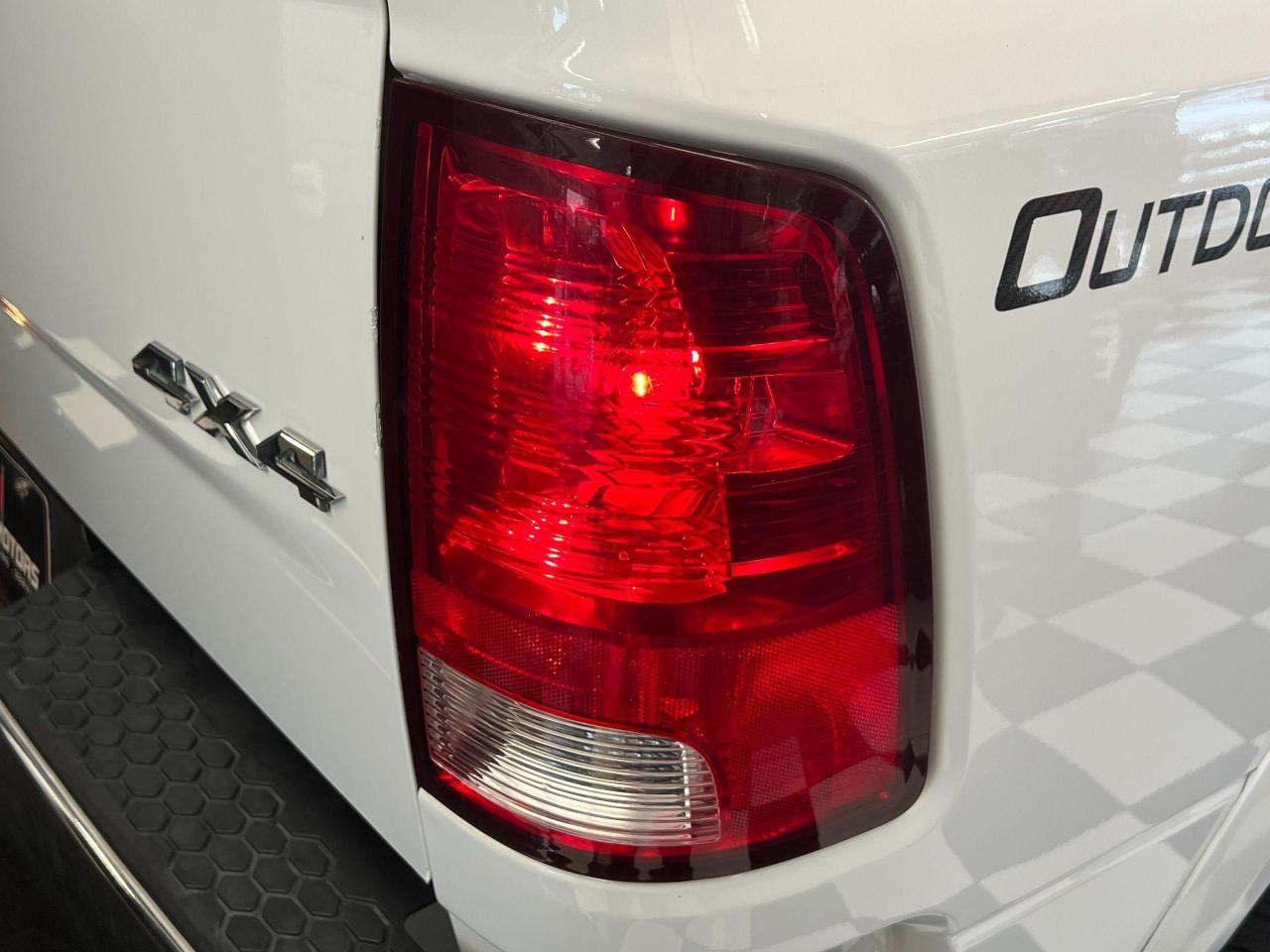 2015 RAM 1500 Outdoorsman 3.0L Diesel 4x4 CREW+Camera+A/C - Photo #67