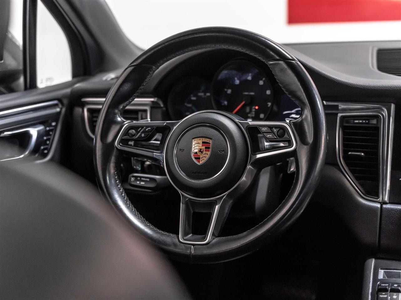 2018 Porsche Macan PREMIUM PLUS|BLINDSPOT|LANE DEPART|BOSE|PANO|LOADED Photo