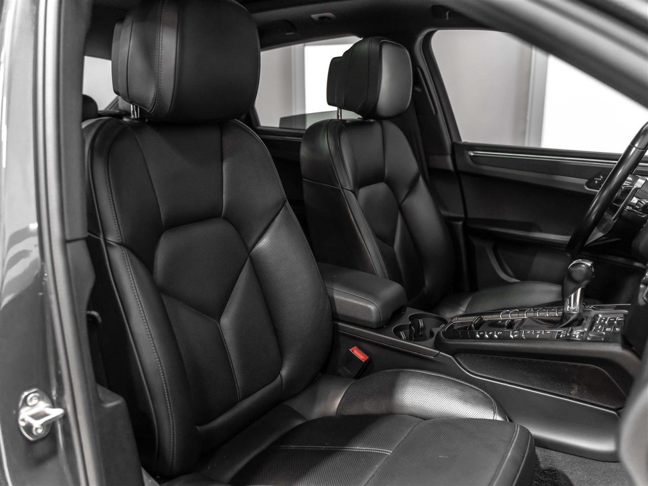 2018 Porsche Macan PREMIUM PLUS|BLINDSPOT|LANE DEPART|BOSE|PANO|LOADED Photo