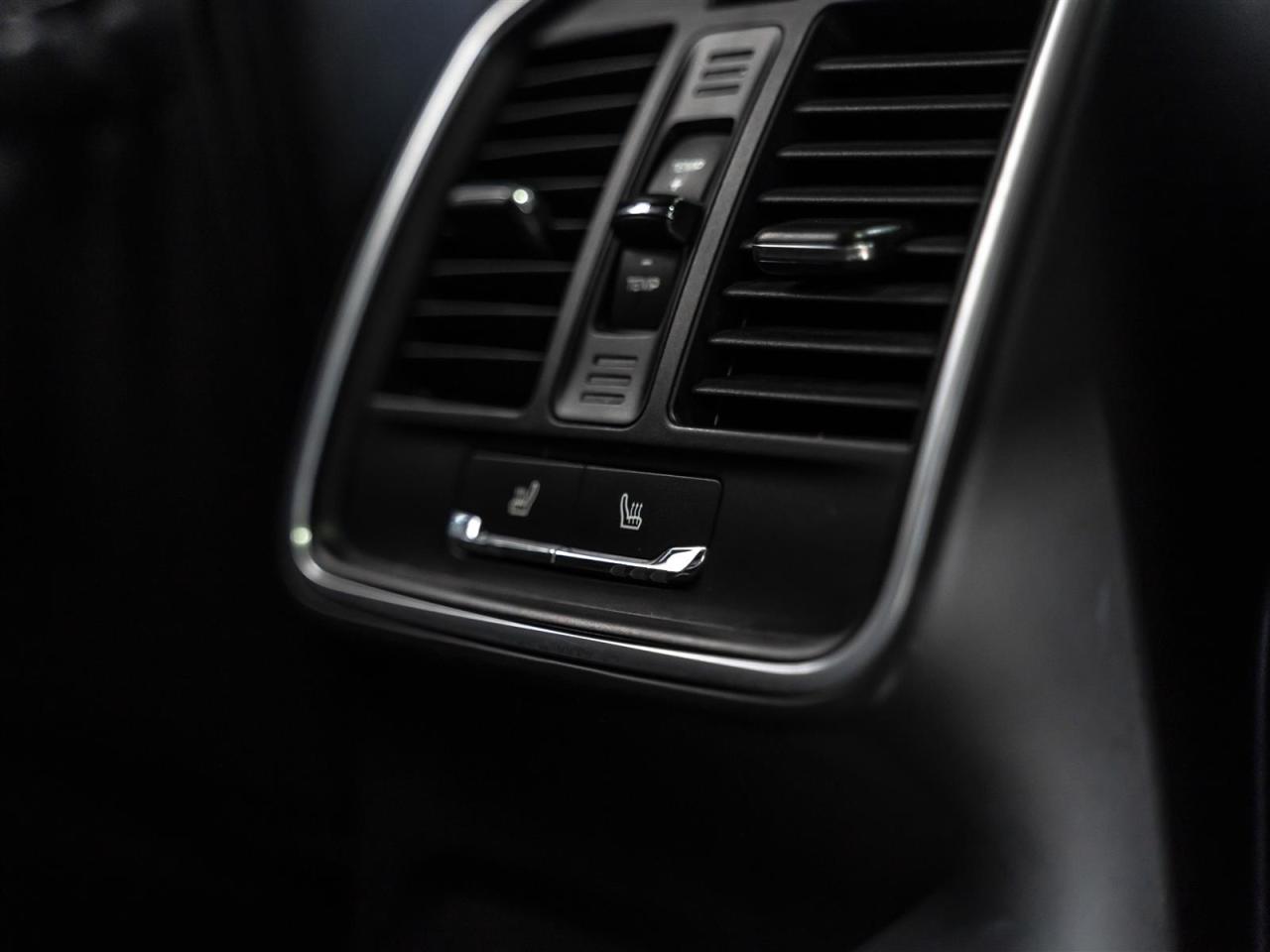 2018 Porsche Macan PREMIUM PLUS|BLINDSPOT|LANE DEPART|BOSE|PANO|LOADED Photo