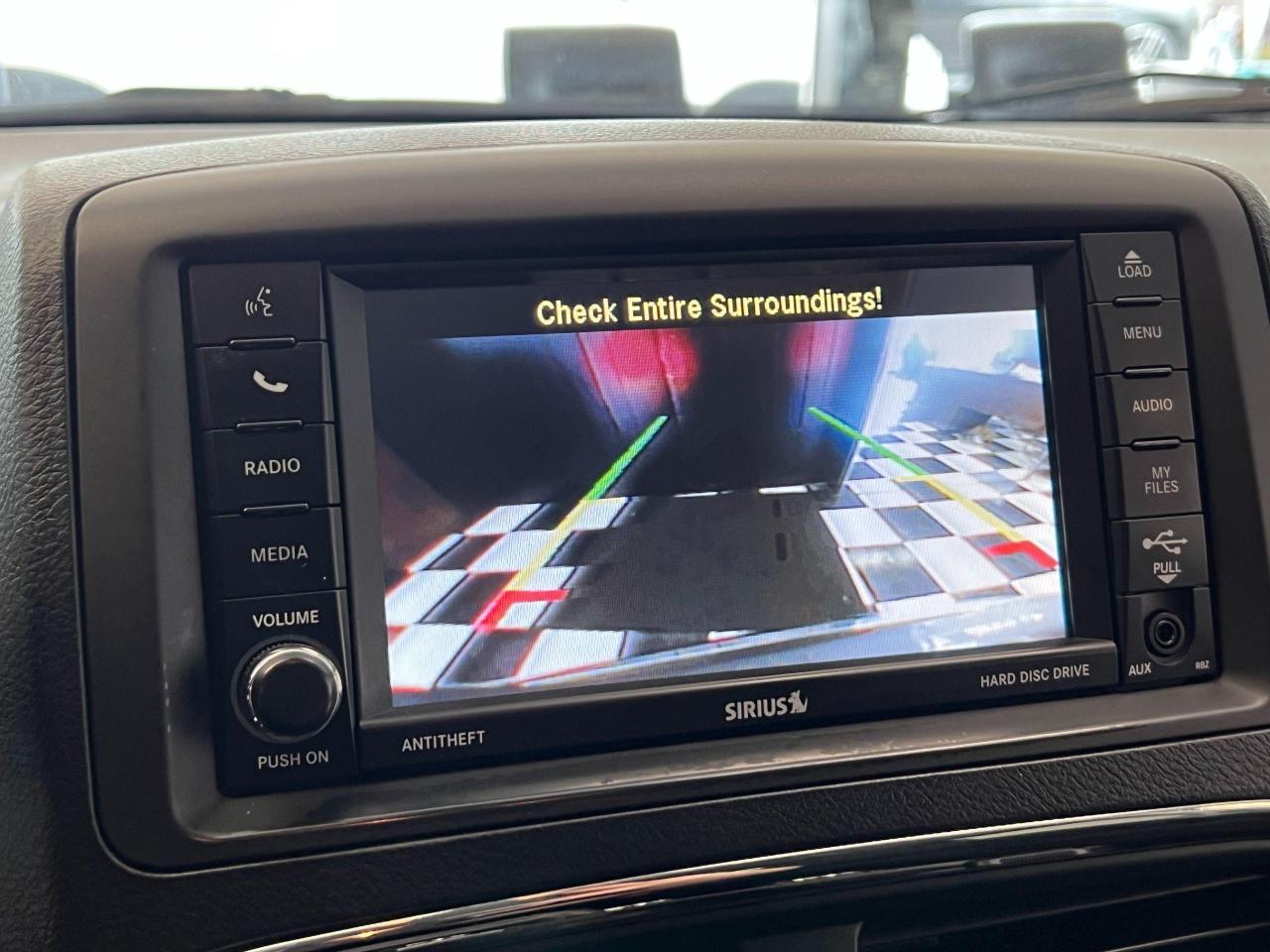 2016 Dodge Grand Caravan SXT Stow & Go+DVD+Camera+Bluetooth+CLEAN CARFAX - Photo #11