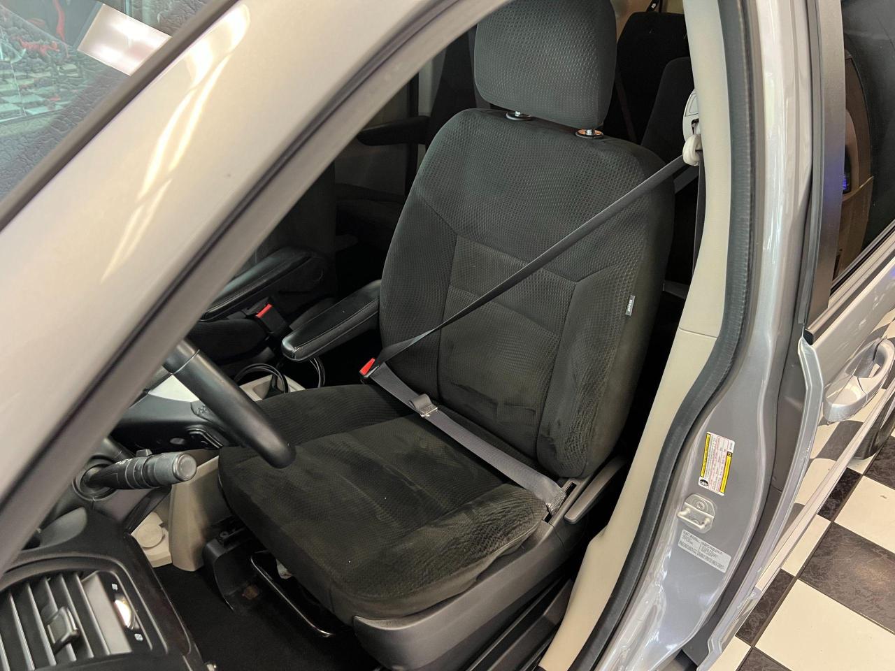 2016 Dodge Grand Caravan SXT Stow & Go+DVD+Camera+Bluetooth+CLEAN CARFAX - Photo #19