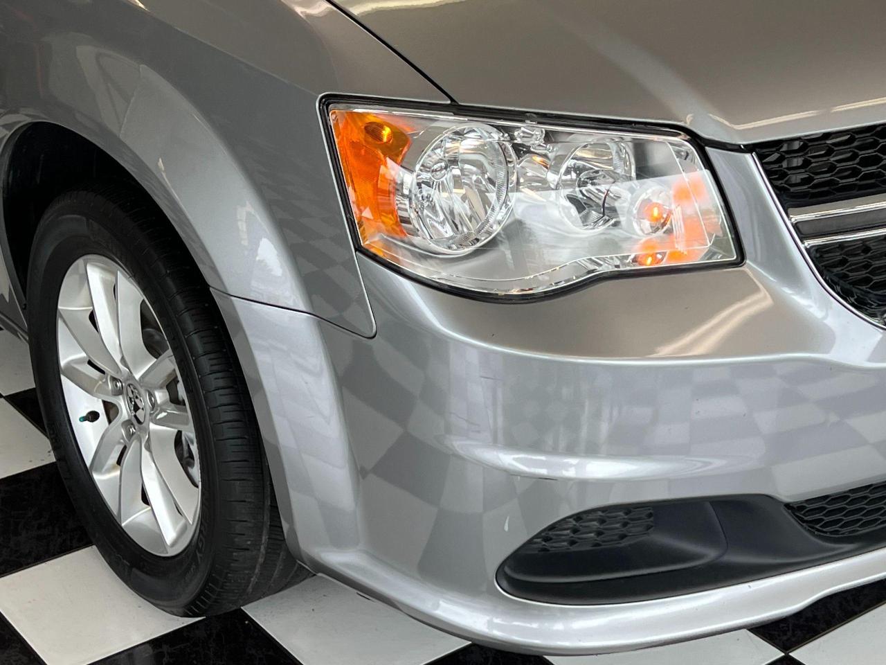 2016 Dodge Grand Caravan SXT Stow & Go+DVD+Camera+Bluetooth+CLEAN CARFAX Photo95