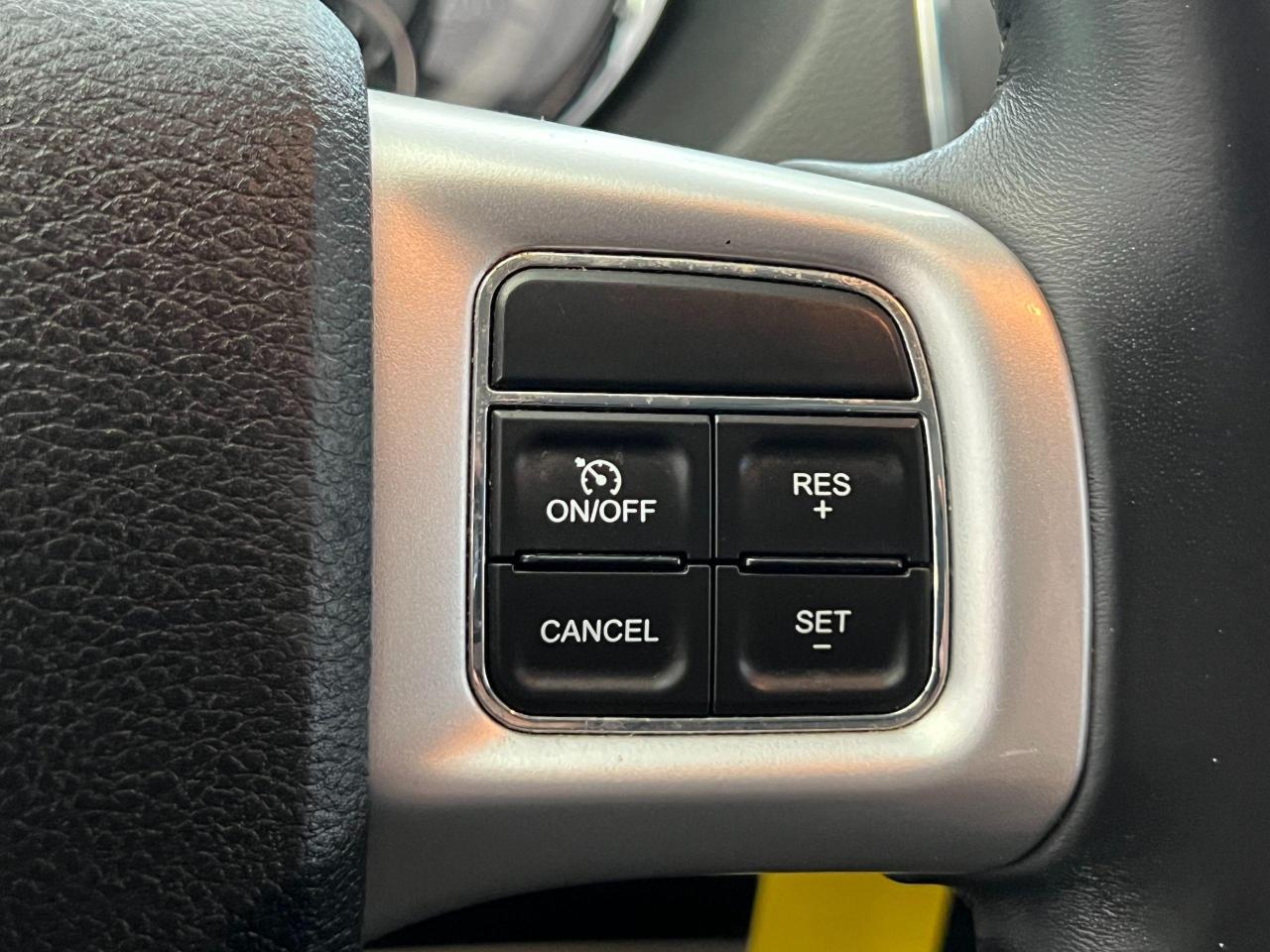 2016 Dodge Grand Caravan SXT Stow & Go+DVD+Camera+Bluetooth+CLEAN CARFAX Photo102