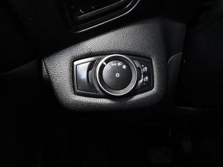 2017 Ford Escape 4WD NO ACCIDENT,BACK CAM - Photo #28