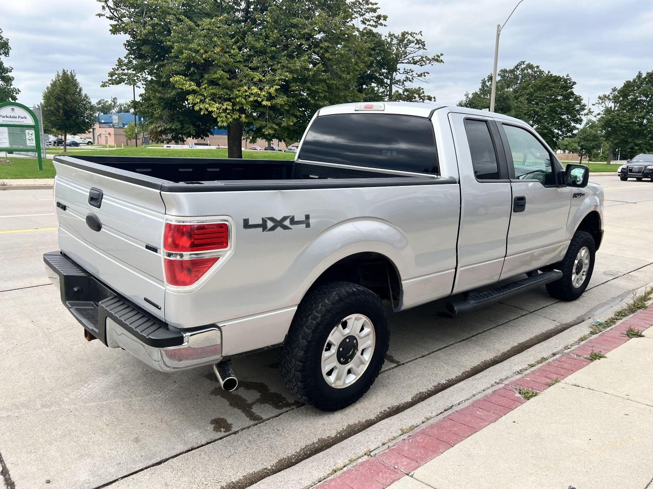 2011 Ford F-150 4WD SUPERCAB 145" XLT - Photo #9