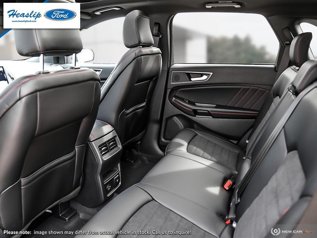 2024 Ford Edge ST Line Photo5